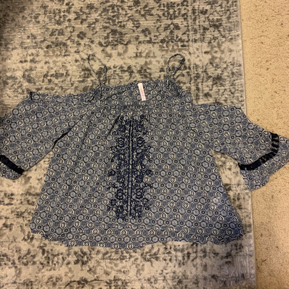 blue open shoulder flowy shirt